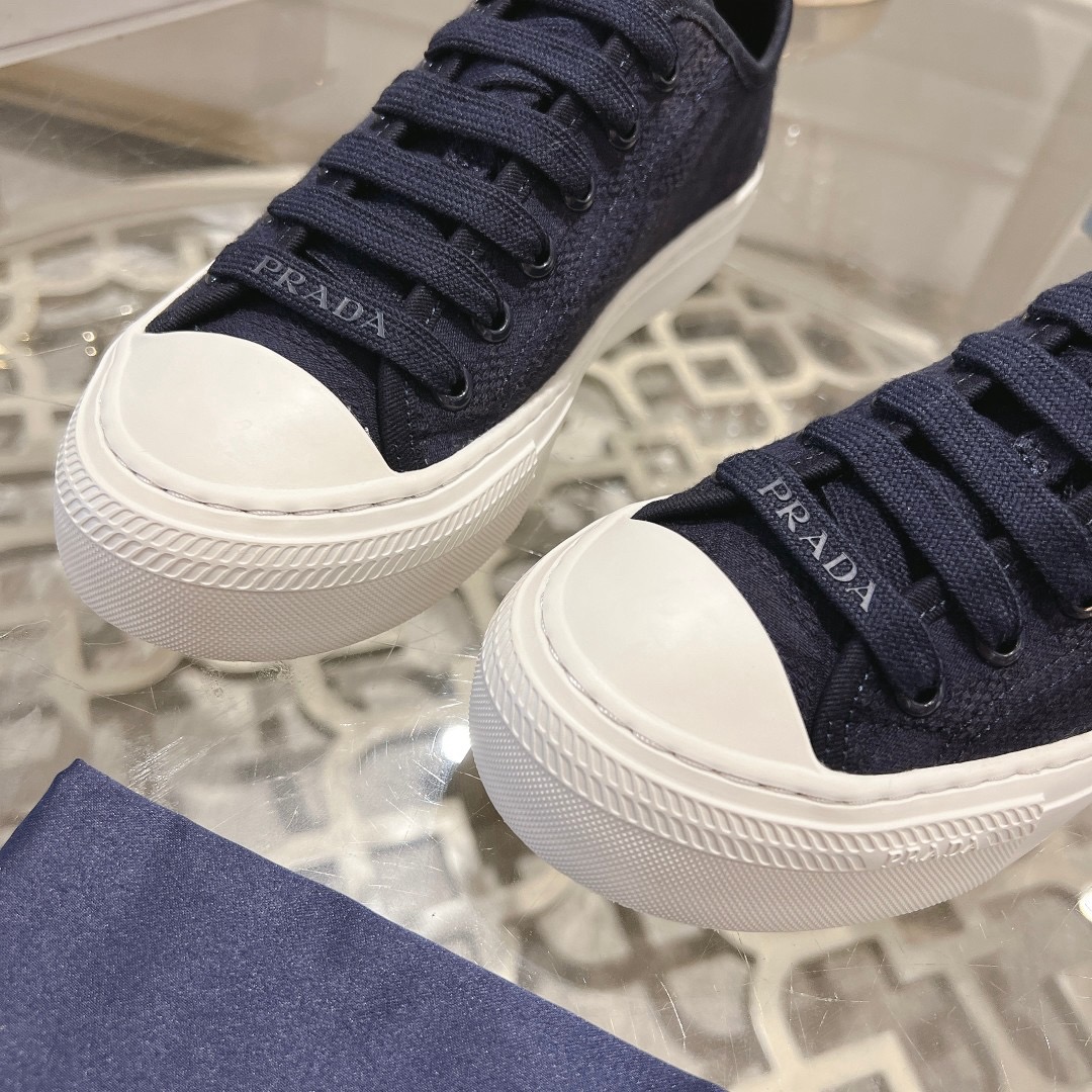 Women Men Top Quality P*rada shoes