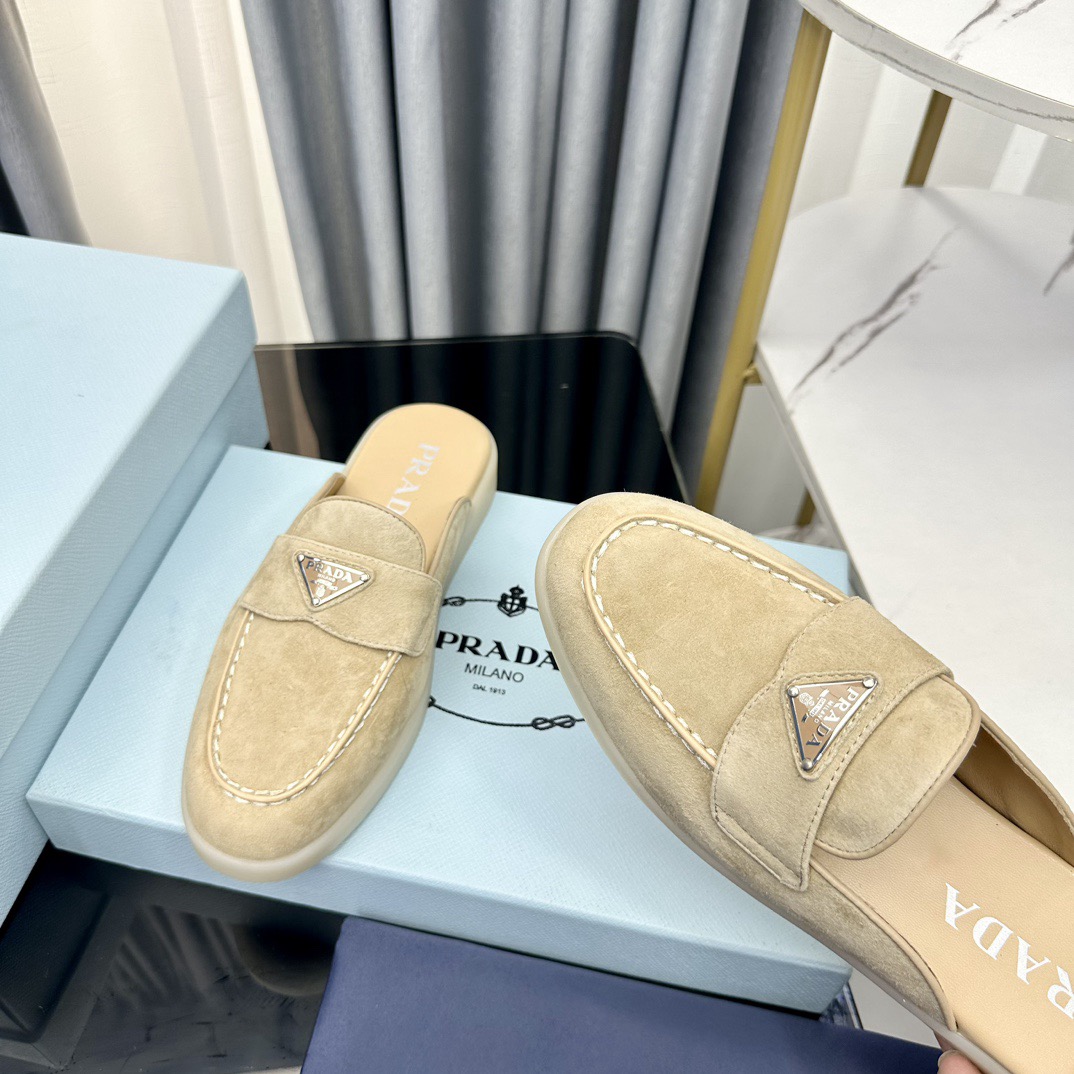 Women Top Quality P*rada shoes