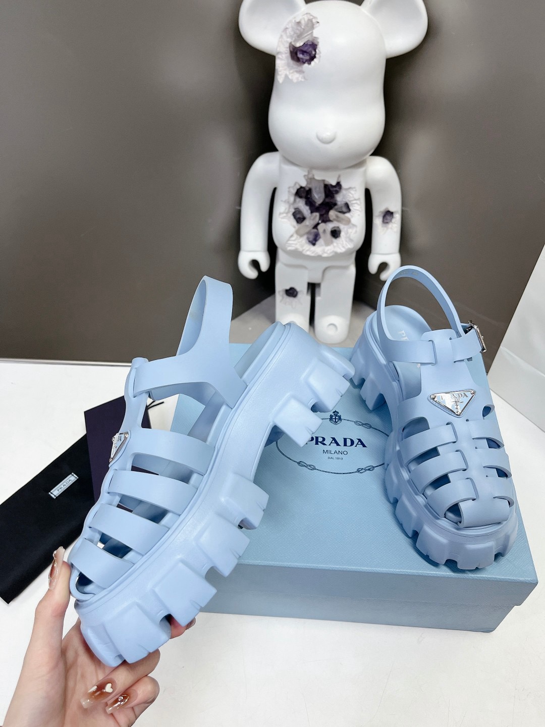 Women Top Quality P*rada shoes