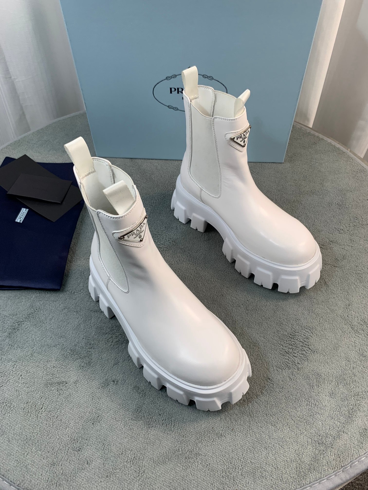 Women Men Top Quality P*rada shoes