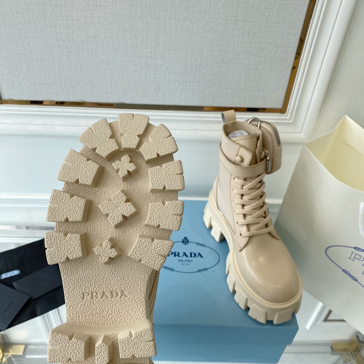 Women Men Top Quality P*rada shoes