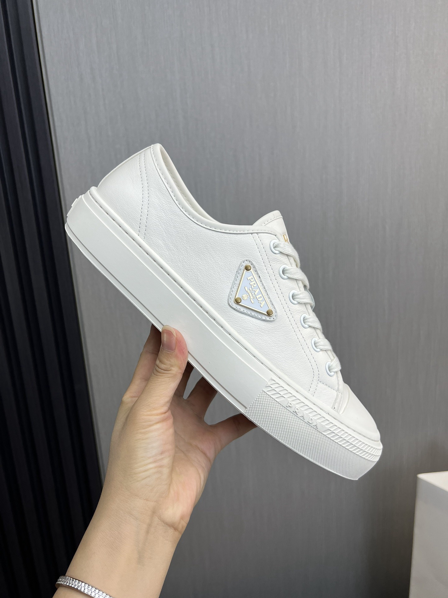 Women Men Top Quality P*rada shoes