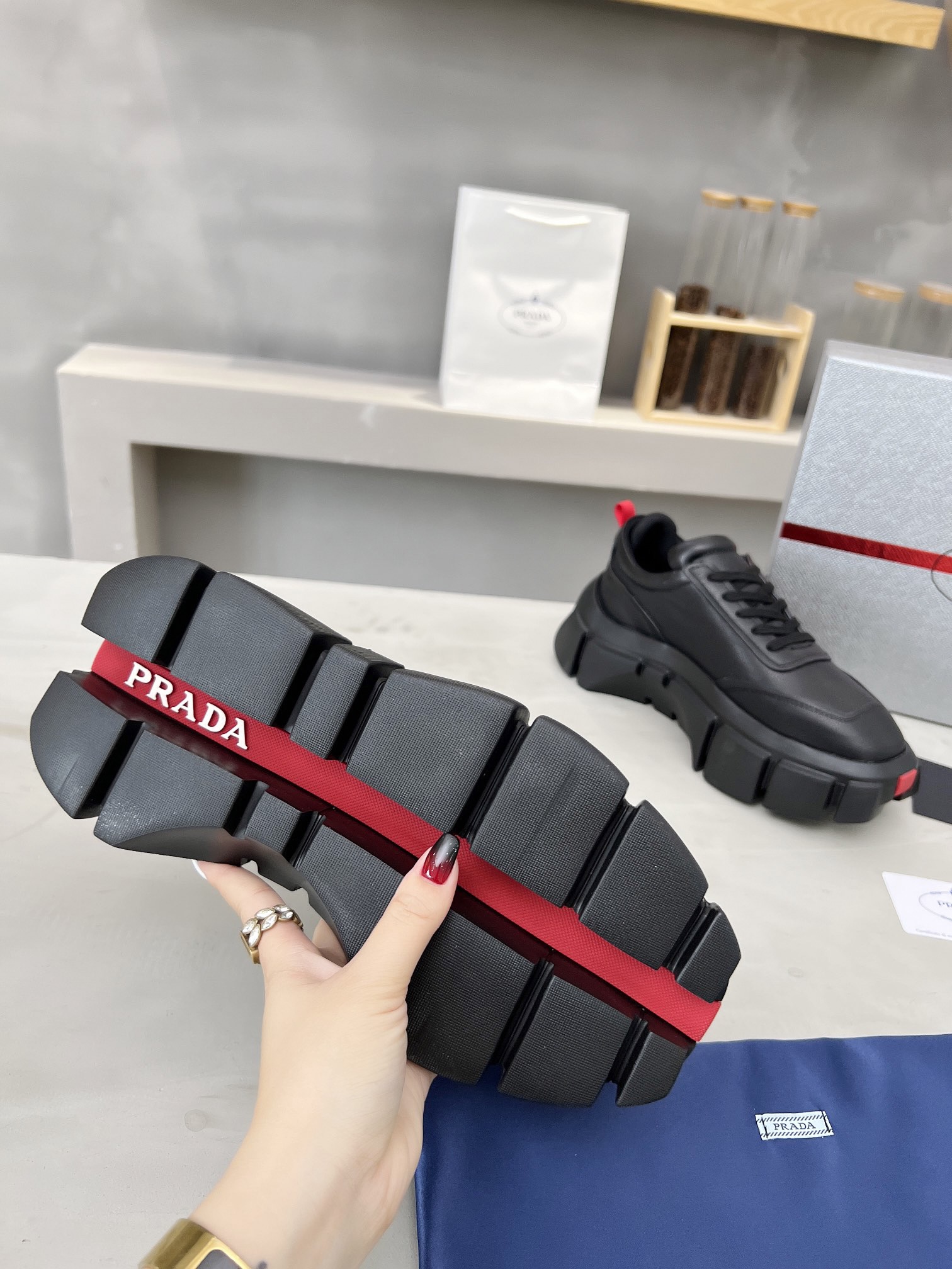 Women Top Quality P*rada shoes