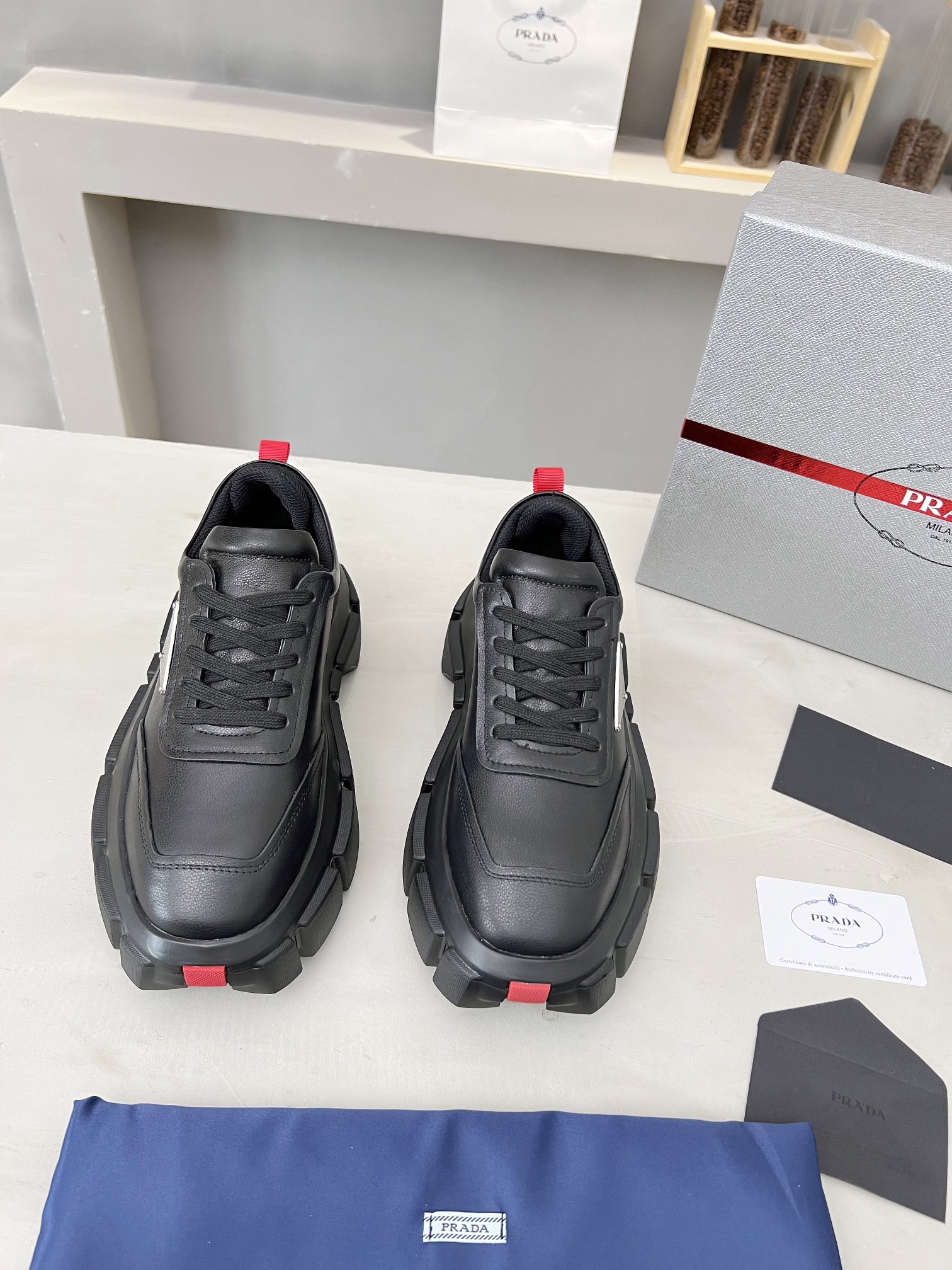 Women Men Top Quality P*rada shoes