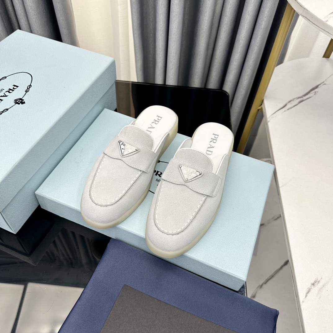 Women Top Quality P*rada shoes