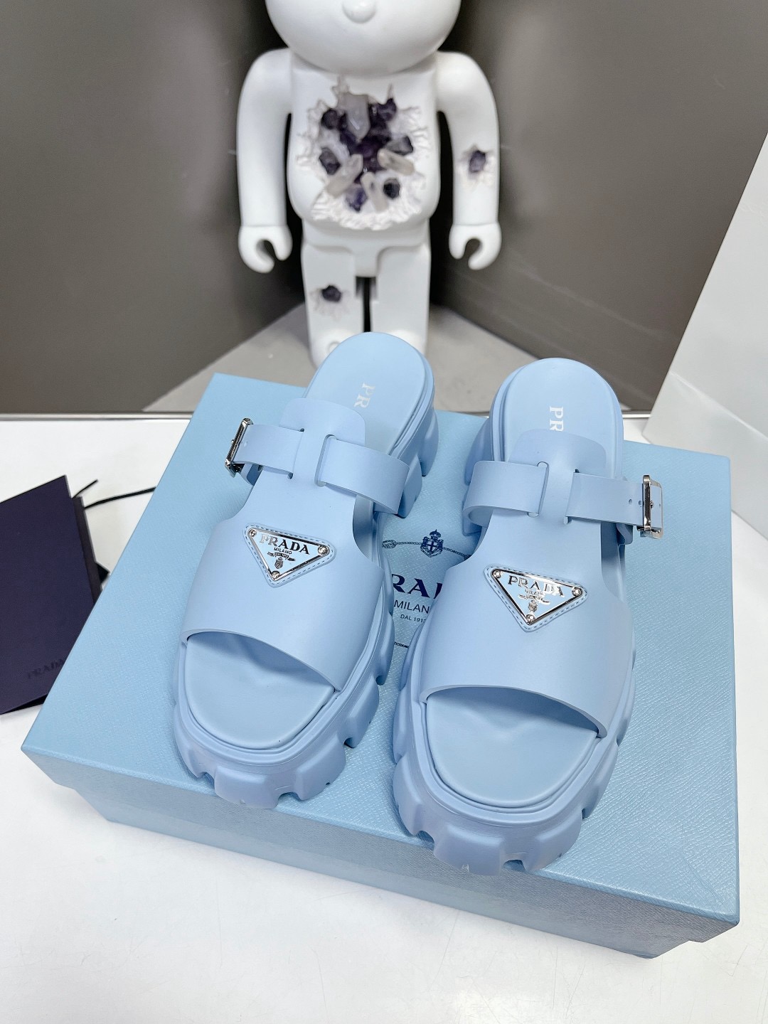 Women Top Quality P*rada shoes