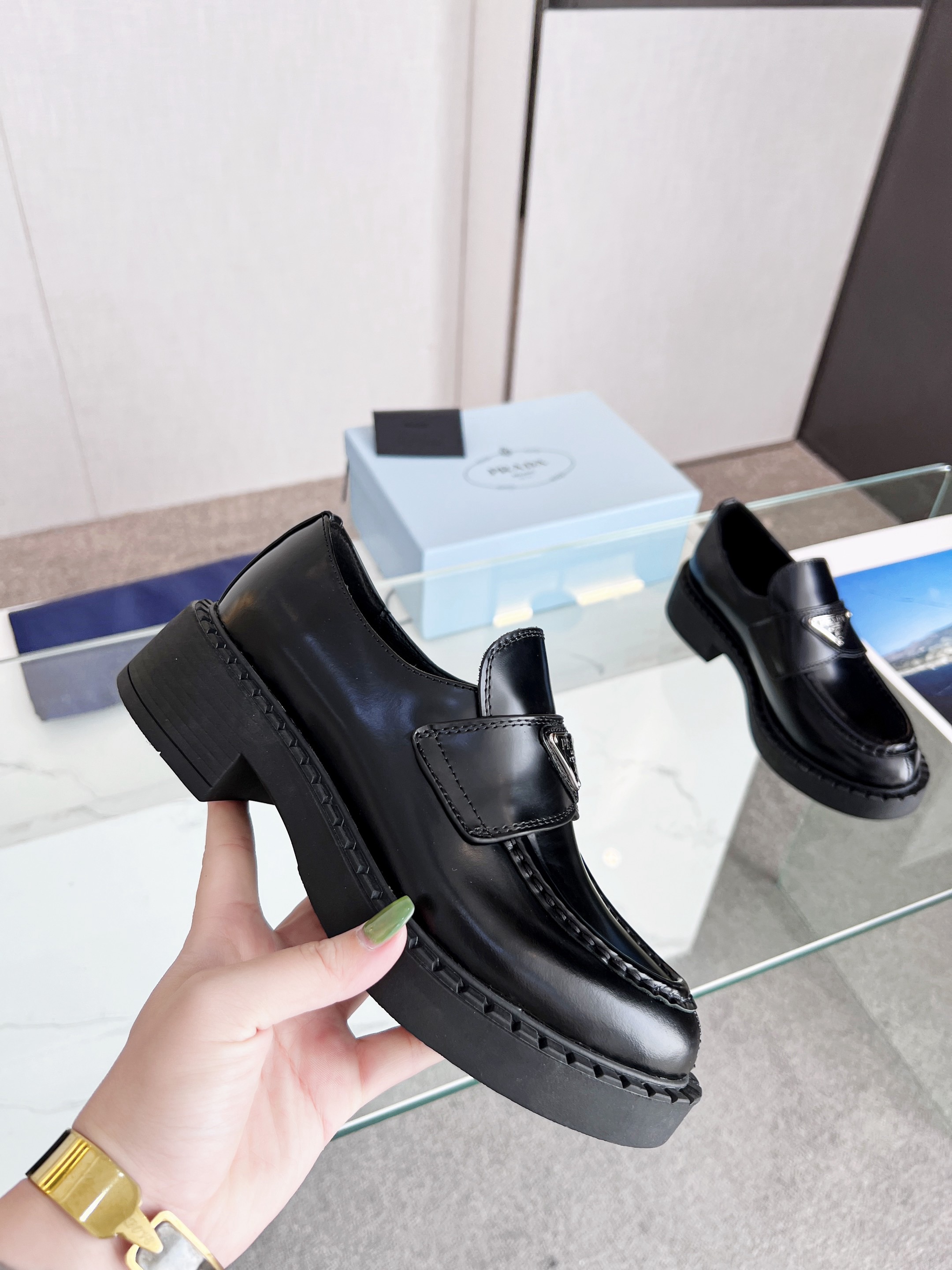 Women Men Top Quality P*rada shoes