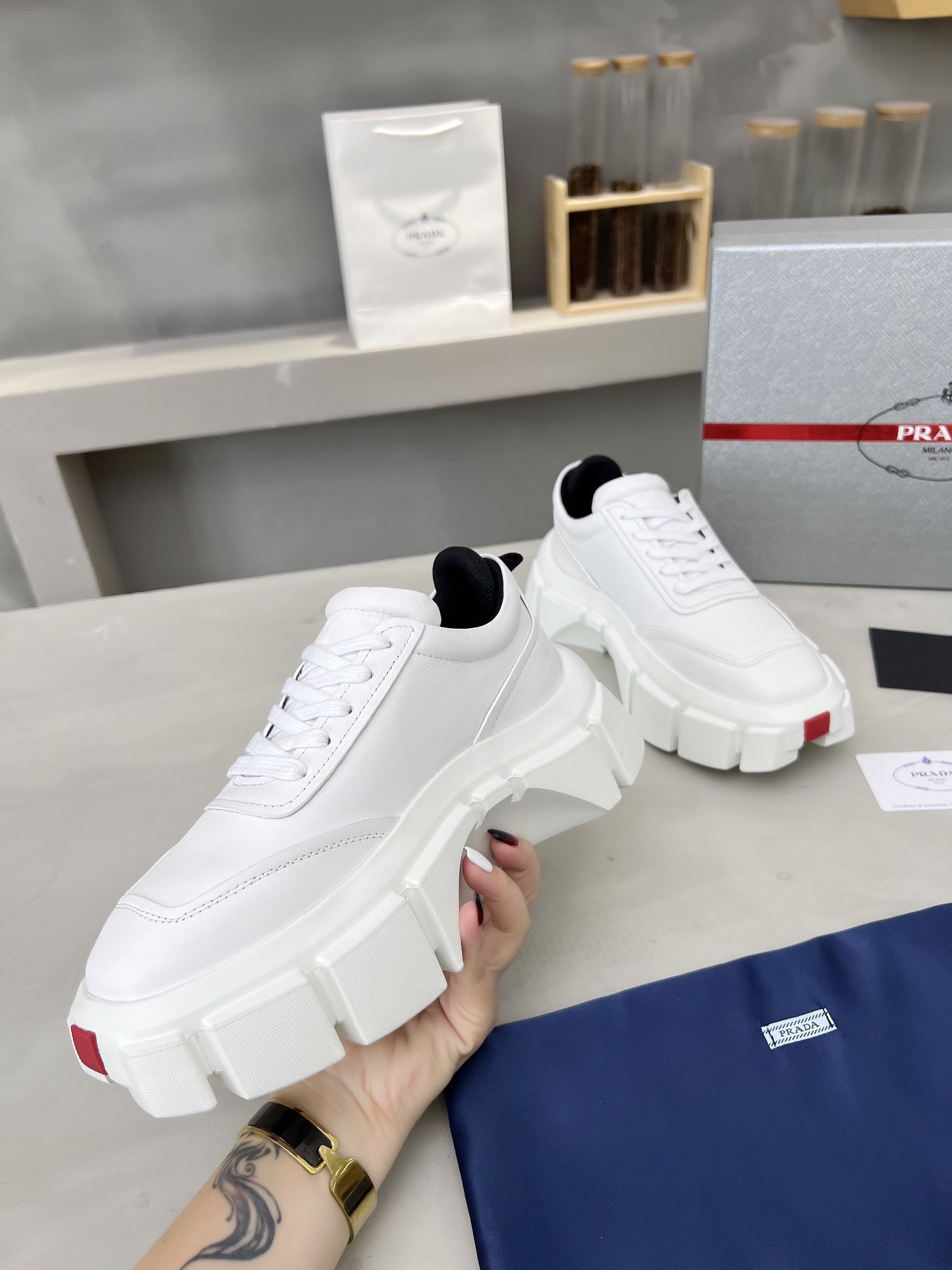 Women Men Top Quality P*rada shoes