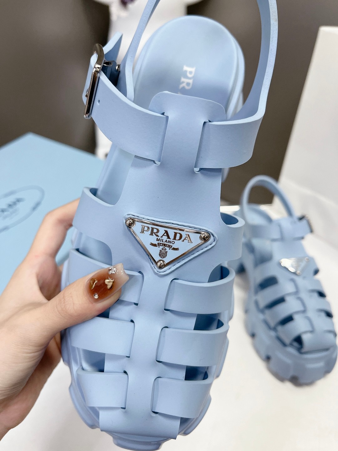 Women Top Quality P*rada shoes