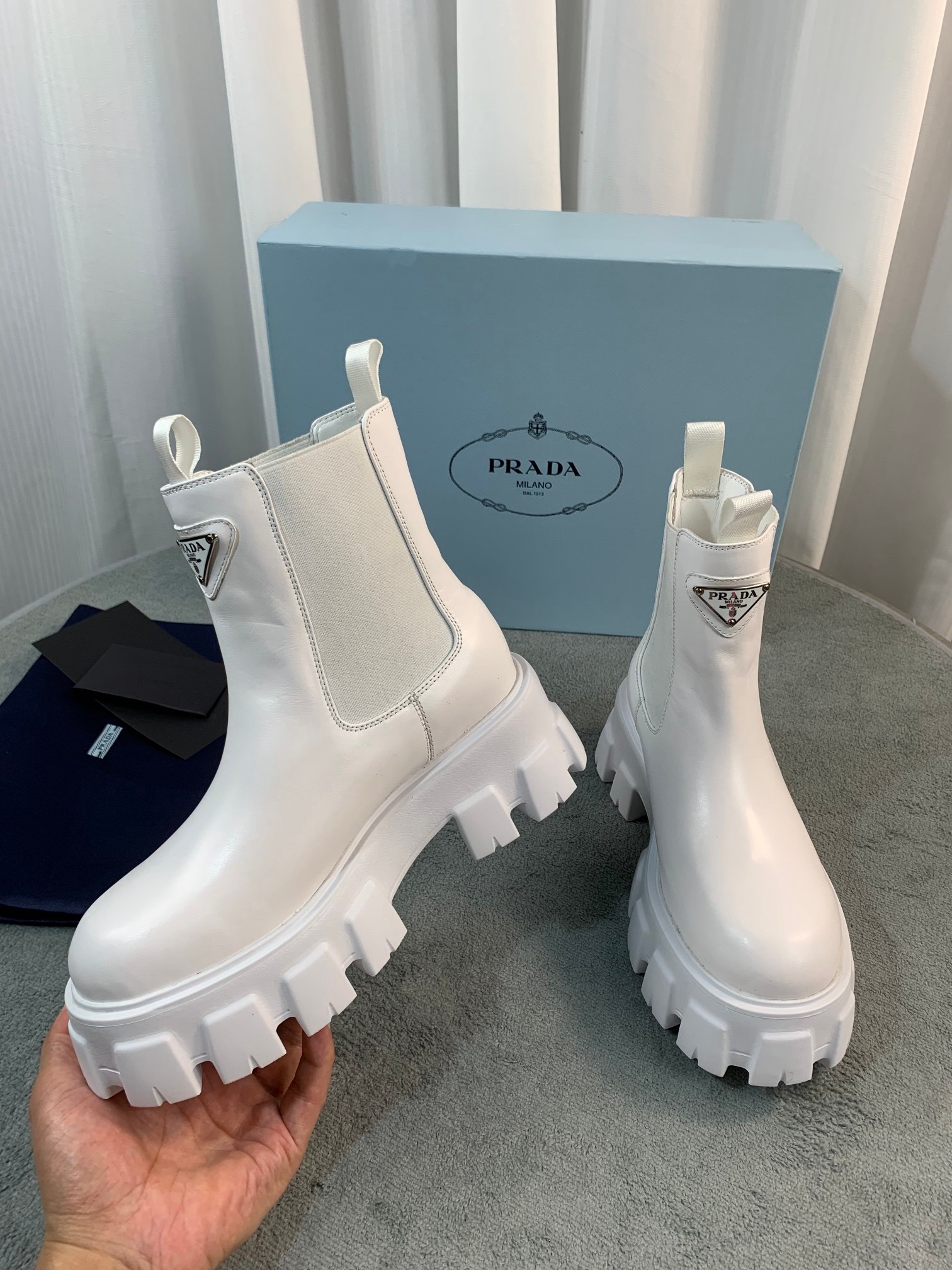 Women Men Top Quality P*rada shoes
