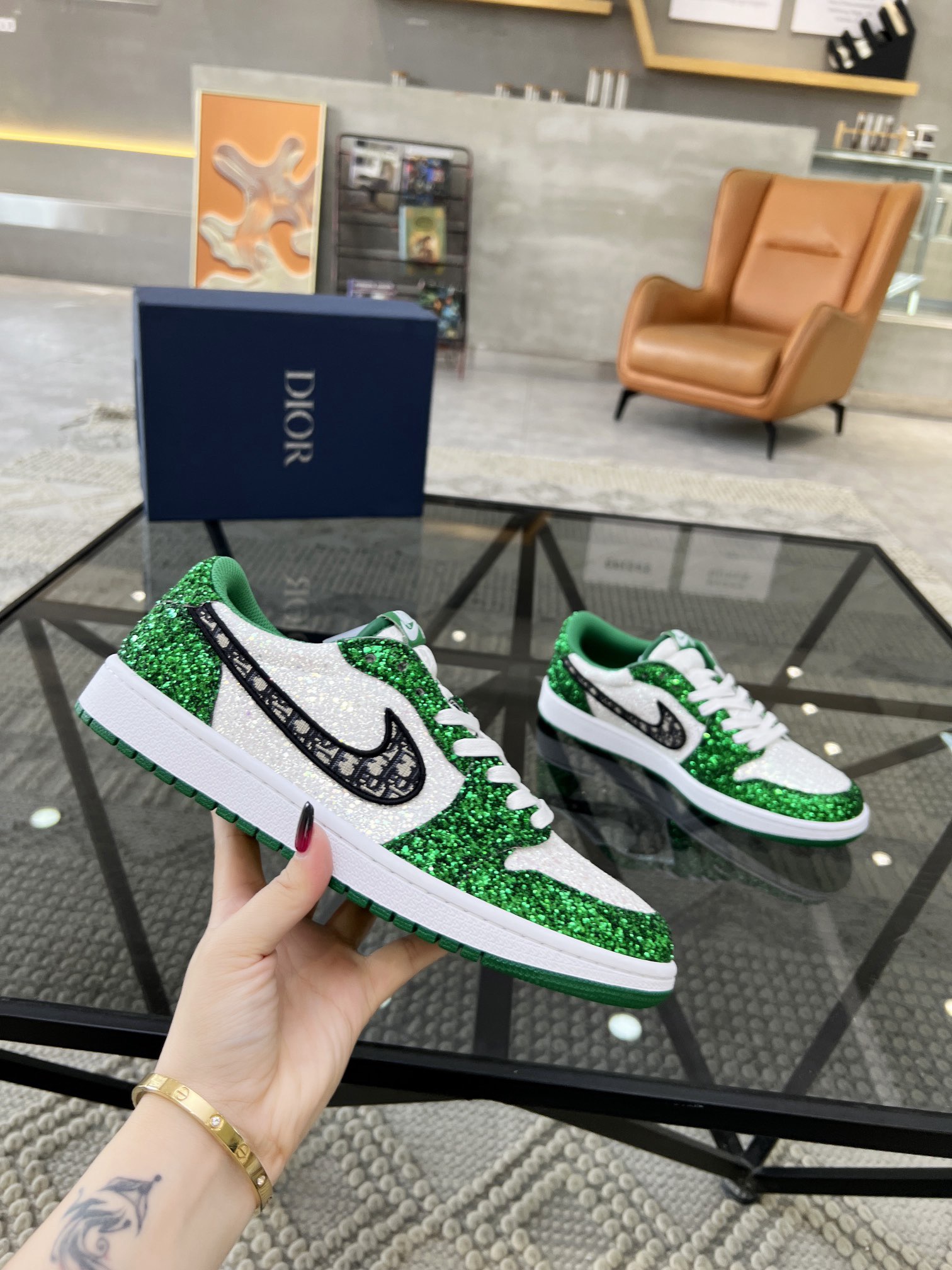 Nike Air Jordan 1