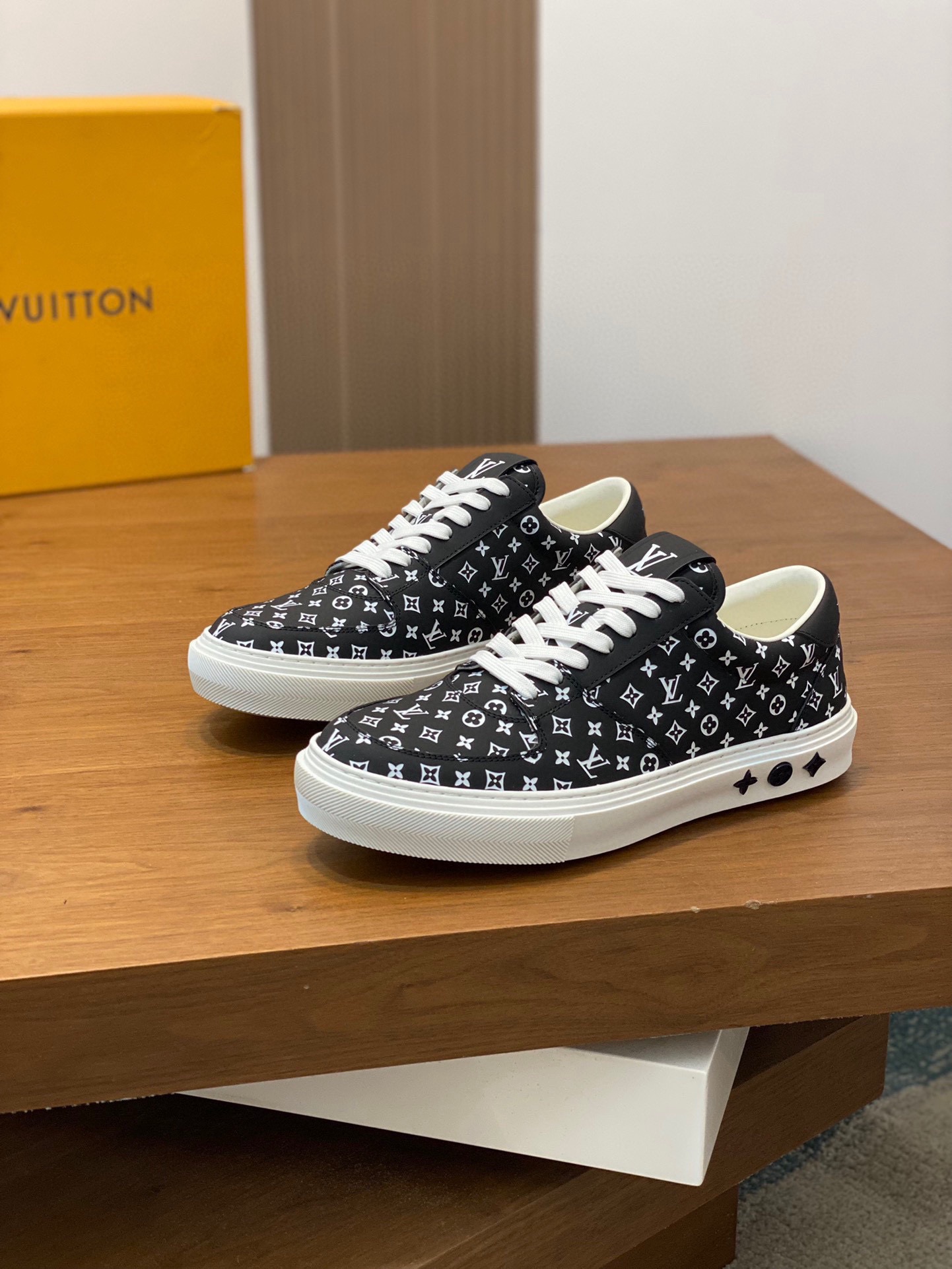 Men L*ouis V*uitton Top Sneaker L*V Shoes